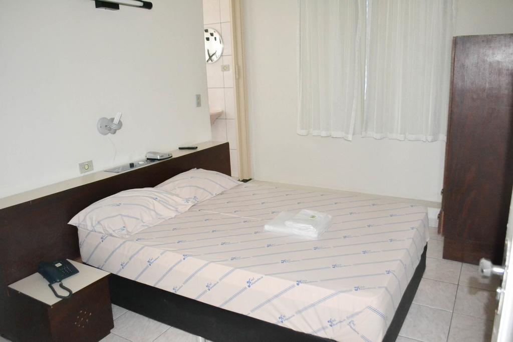 Hotel Independencia Santos  Bilik gambar